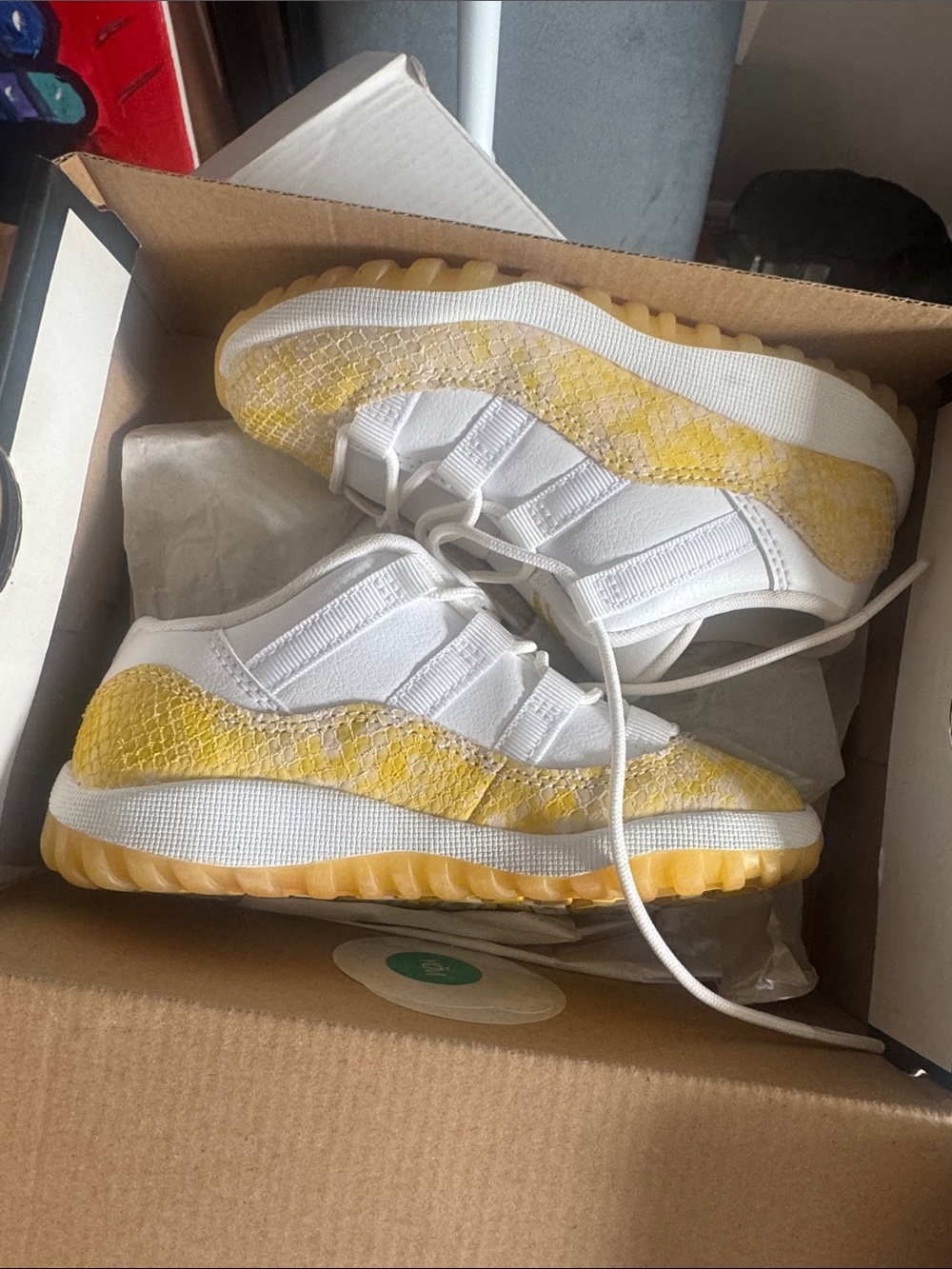 Jordan Kids Low-Top Sneakers in White and Yellow Snake Print